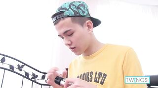 Skinny Brunette Xander H Masturbates And Fingers His Butt!