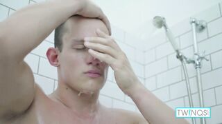 Try Not To Cum So Fast Watching Luke's Abs, Biceps & Nice Dick!