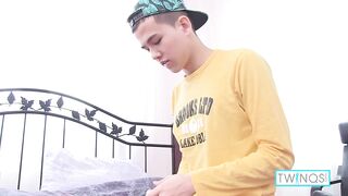 Xander's Anal Gaping & Drilling Scenes Are Pretty Hot!