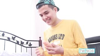 Horny Xander H Masturbates And Fingers His Deep Butt Hole!