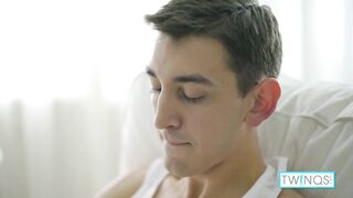 Slim Boy John F Shakes His Huge Banana Until He Cums Loaded!