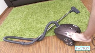 Sexy Rainbow Aaron Cums On Himself During A Nice Solo Session!