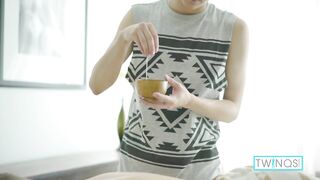 Sexy Masseur Twink Xander Dicked By His Horny Client James!