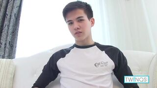 Brunette Boy Toy Xander In Sexy Masturbation Session!