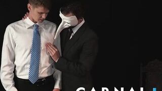 Hot Hot sexy suited DILF Tucker Barrett barebacks cute twink