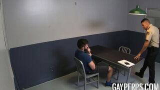 Detained jock sucks cock and rawrides to escape from custody