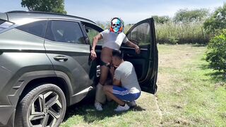 Mi vecino se tomó 2 cervezas y terminó follandome