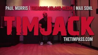 Mucsle Daddy Jerking Off