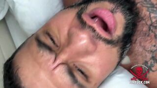 Foursome breeding hole-sharing frenzy