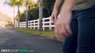 Teen Avery Jones Cant Change A Tire But Can Take A Good Dick