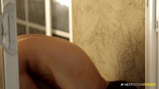 Hot Twink Logan Knows How 2 Get that Raw Anal!