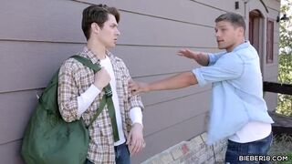 The repairman gets nailed by the horny gay partner