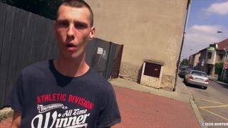 CZECH HUNTER 452 - Tall Tattooed Man Agrees To Get Boned In The Woods For Cash