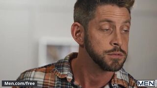 Men - Troye Dean Kisses His New Stepbro Ryan Bailey To Make Him Feel Welcome In His New Home