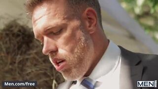 Men - Mayor Alex Mecum Gets His Huge Cock Secretly Sucked By Cute Guy Trent King In Public