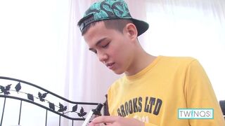 Horny Boy Xander Spreads His Legs For Some Dildo Banging!