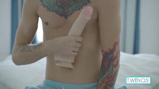 Deviant Twink Noah A Fucks Himself So Fucking Well!