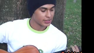 Solo amateur Spanish twunk fingers asshole and jerks at home