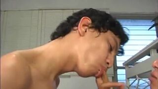 Handsome twinks enjoy sucking and riding giant schlongs