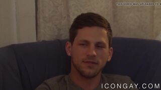 Irresistible JD Phoenix bottoming for handsome Roman Todd