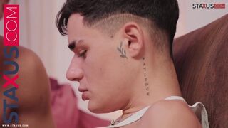 Twink :: My boyfriend wakes up wanting to fuck with my BIG cock