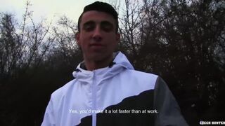 CZECH HUNTER 412 - Athletic Jock Takes A Fat One Up His Ass For Cash