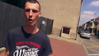 CZECH HUNTER 452 - Tall Tattooed Man Agrees To Get Boned In The Woods For Cash