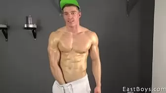 We have a great new dude for you! Larry McCormick has an awesome muscular body, handsome face and captivating smile, and he is proud to show off the best aesthetic physique we had opportunity to offer you for a while.