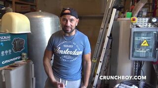 sucking rreal straight workers witm cum mouth in exhib publi