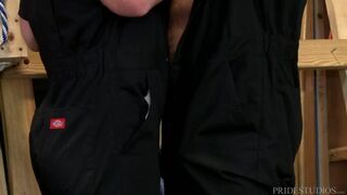 Over30 Muscle Daddy gives it to Hung Employee