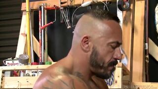 Over30 Muscle Daddy gives it to Hung Employee