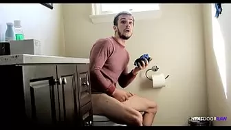 Chris Knight Catches His Delivery Guy Stealing His Underwear