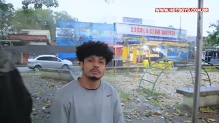 Desenrolando o amigo hétero pro novinho assanhado