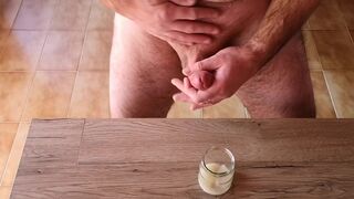 Cicci77 masturbates to produce sperm for xham's new recipes!