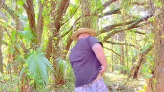 Florida Redneck Fat Step-daddy in the Everglades Shows Big Balls and Fat Ass