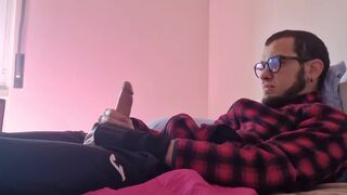 Shaking Orgasm Big Cumshot