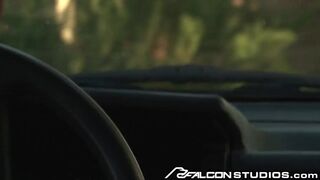 Straight Hitchhiker Fucks Driver To Pay For Ride