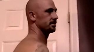 Athletic amateur receives blowjob from mature homosexual