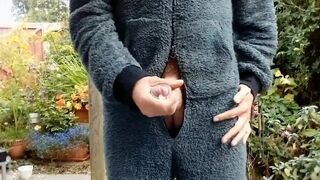 Rockardglans Outdoor Onesie Wank and Cum for Neighbors
