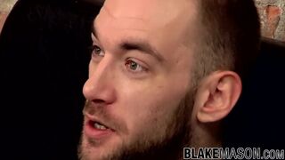 Hairy bum Lincoln Gates loves to jerk off after an interview