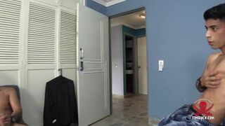 tatted latin stud gets sucked