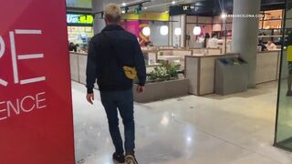 Toilet blowjobs amateur