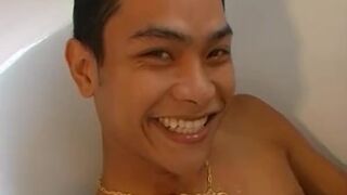 Cute little twink toying his tight ass while jerking off