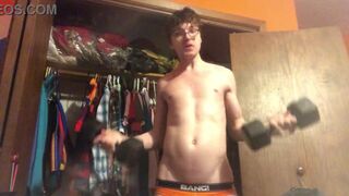 Sexy Workout with Twink Niko Springs