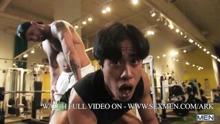 Pumpen des Fitnessstudios Bruder / Hot / Parker Savage, Jay Wu