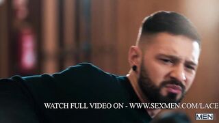 Wir kommen an diesen Ort für Magie / Hot / Justin Jett, Mika Ayden