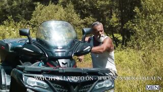 Moschusbären / Hot / Mark Vallant, Papa John