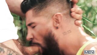 Hot - Scott Carter beobachtet Justin Jett beim Training im Park und schließt sich ihm für ein anderes Training an