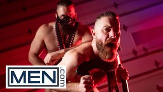 Hot - Daddy Cakes fragt, ob sein Retter ficken will und Chuck Conrad seinen Schwanz herausnimmt