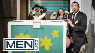 Hot - Pierce Paris Rims Paul Canon, dann reitet Paul ihn auf einer Bank und wird dann Missionar gefickt